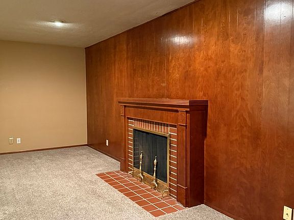 5th image of 4649 39th Ave NE