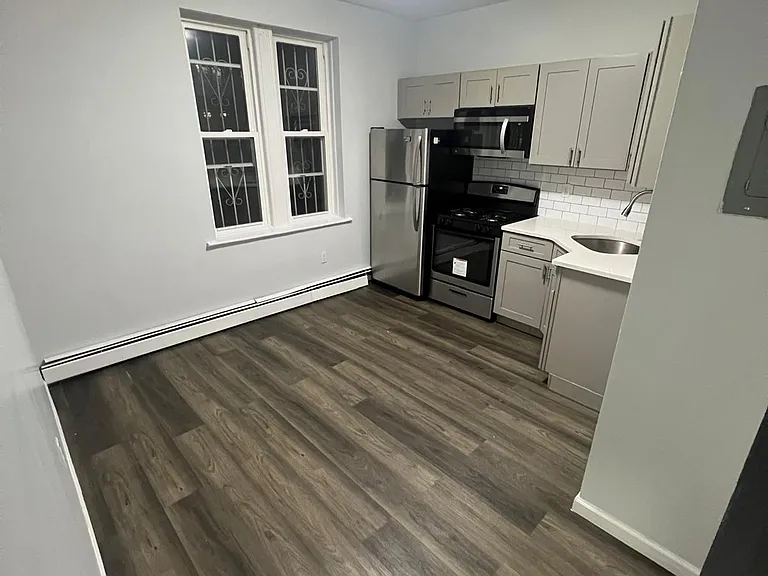 53 Wright Ave #1 — Photo 3