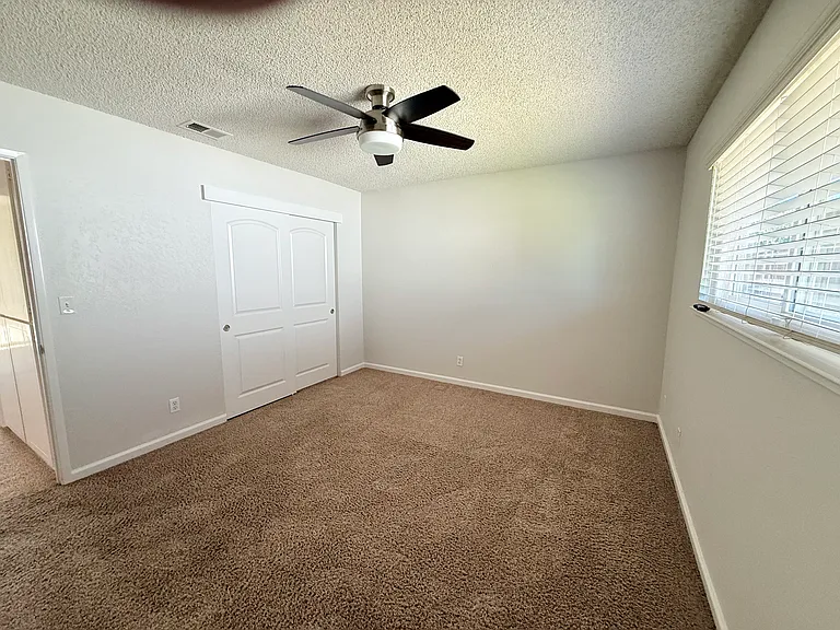 1008 Linier Ct — Photo 9