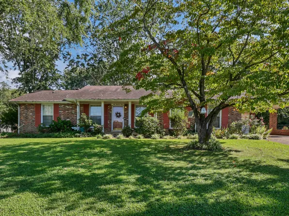 103 Love Ct, Clarksville, TN 37040