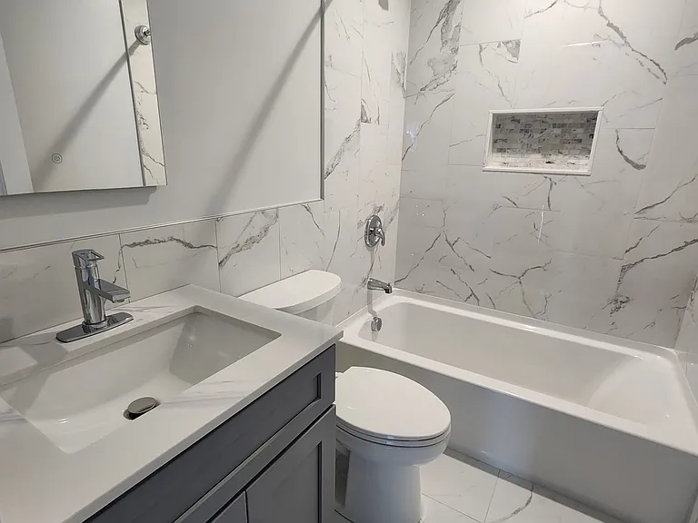 44 Rosewood Ave — Photo 16