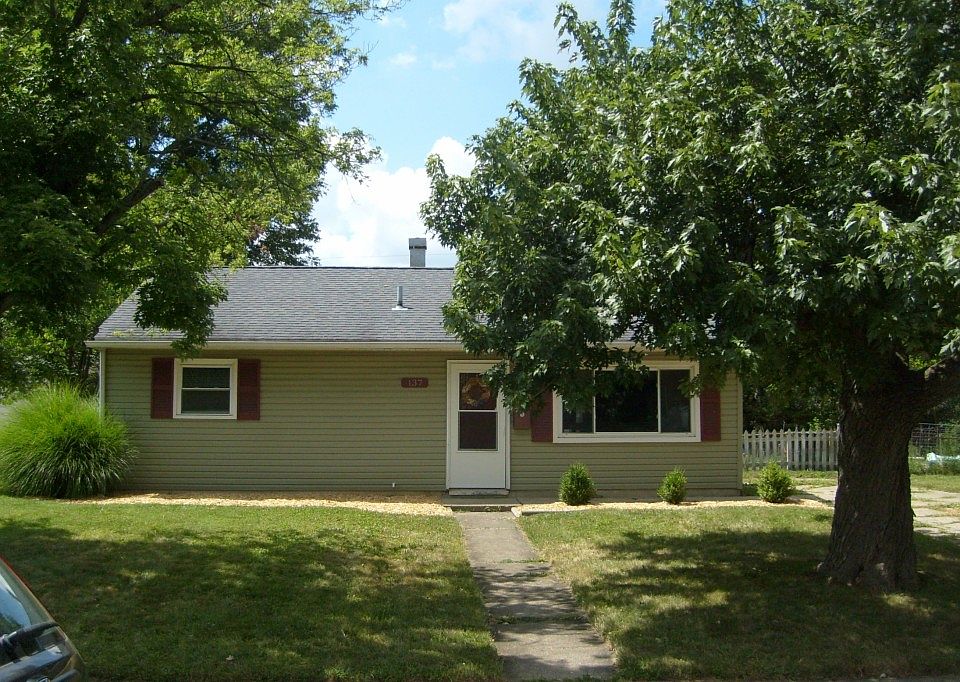 1st image of 137 Colebrook Dr