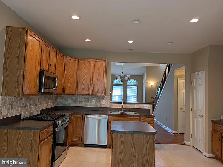 44476 Livonia Ter — Photo 6