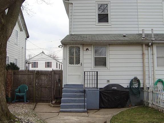 3rd image of 803 Lincoln Ave
