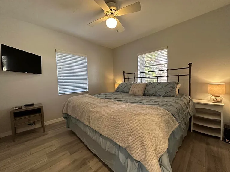 49 Douglas Dr — Photo 34