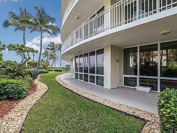2nd image of 100 Royal Palm Way #C-1