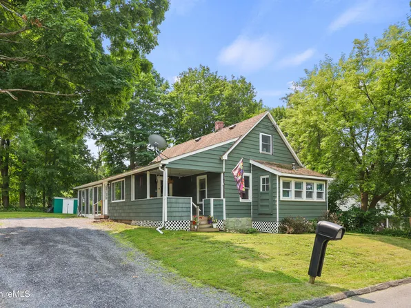 8 Baker St, Lanesborough, MA 01237
