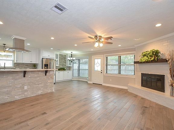 5th image of 5306 Friar Tuck Dr