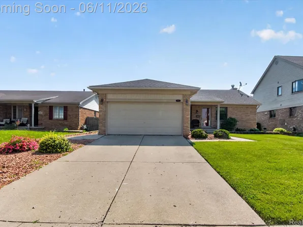 15125 Churchill St, Southgate, MI 48195