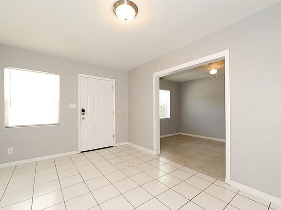 2nd image of 2806 N Munro St