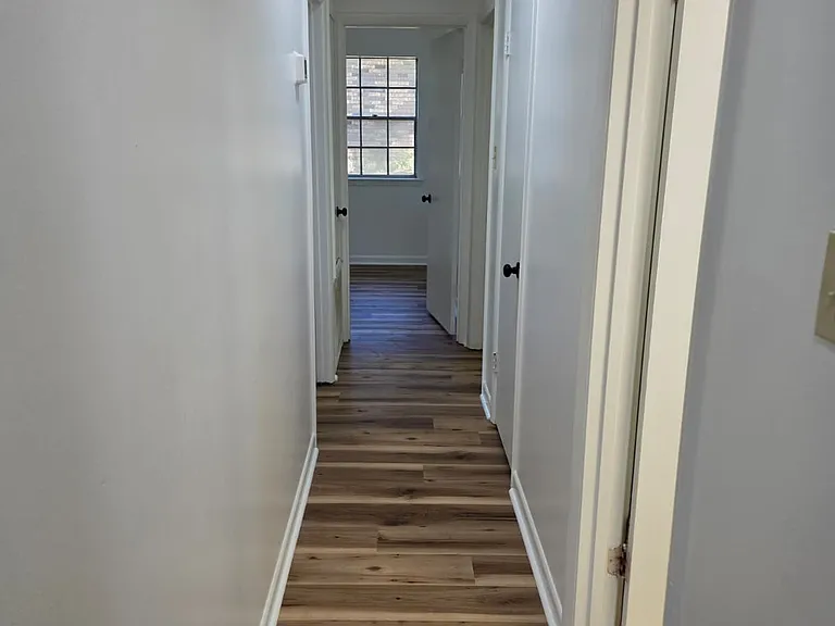 15230 Hamilton St — Photo 9