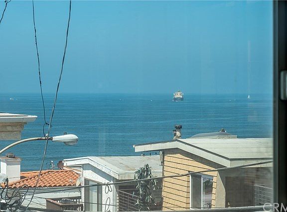 2nd image of 212 Seaview St