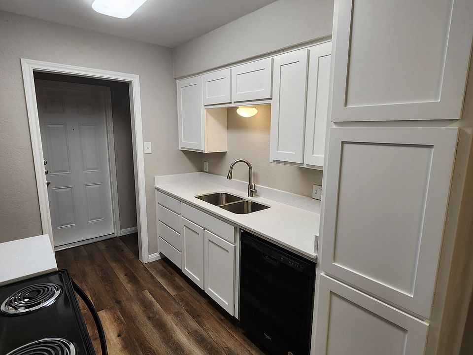 1st image of 348 Spring Branch Ln