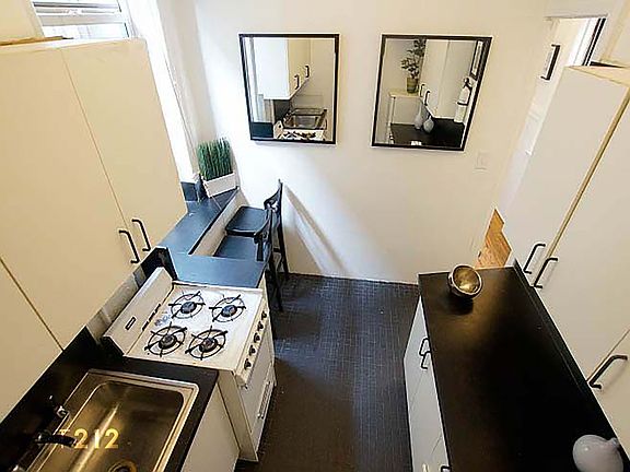 5th image of 158 1st Ave #11D