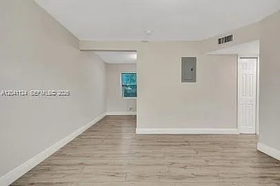 429 NW 9th Ave #3 — Photo 4