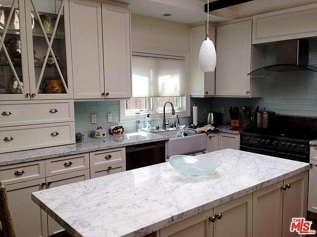 1st image of 503 Pier Ave