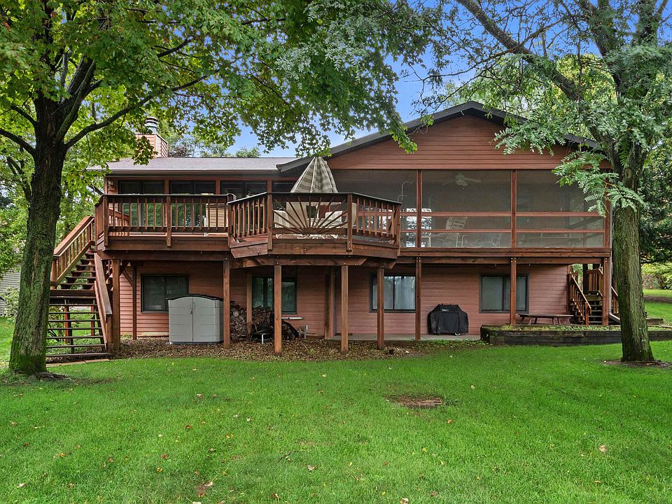 1st image of 837 Richmond Way