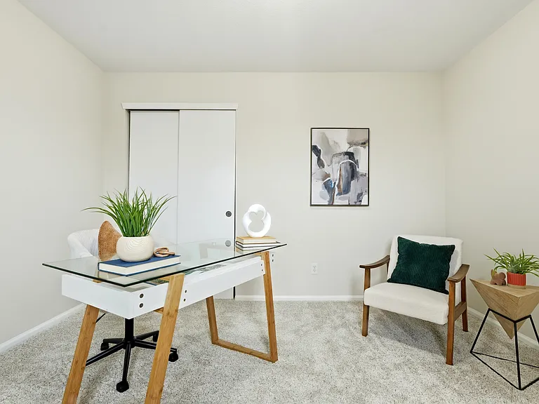 204 Corby Pl — Photo 34