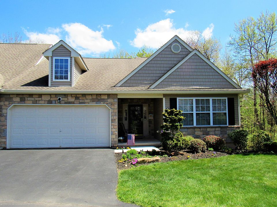 1st image of 25 Shaw Dr