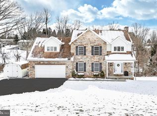 412 Pulaski Pl, Dallastown, PA 17313