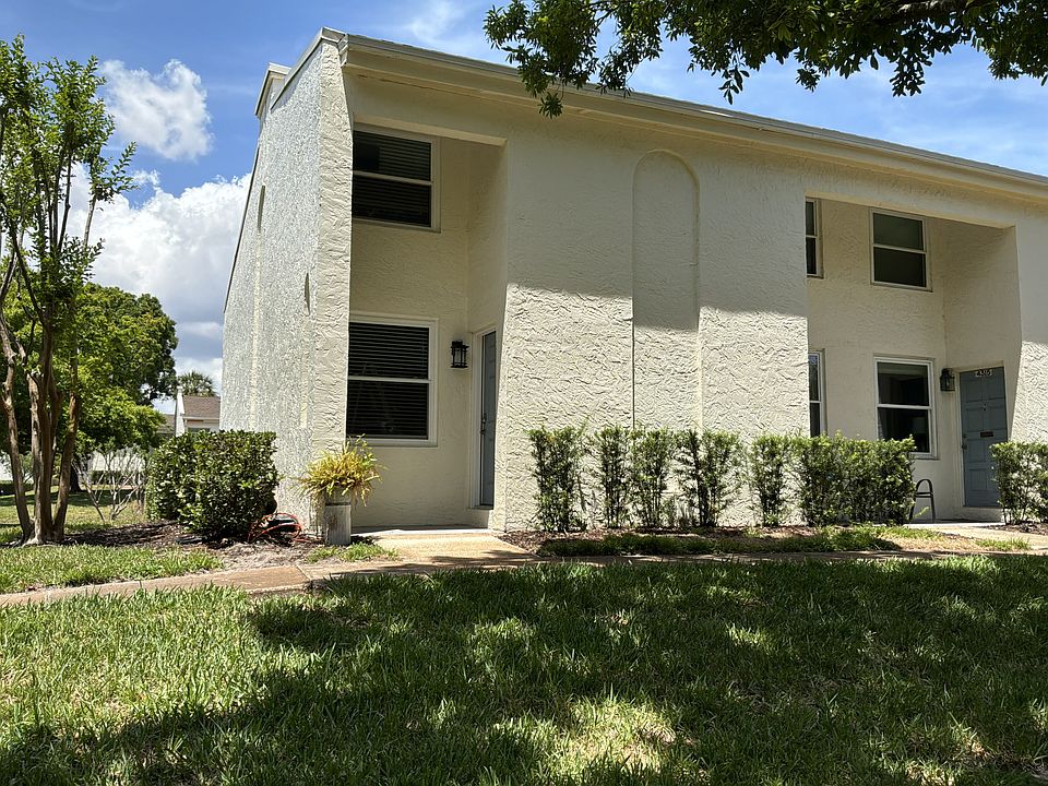 Outside view - corner unit