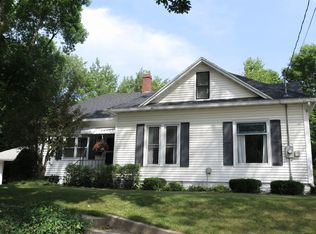 135 Cedar St, West Union, IA 52175