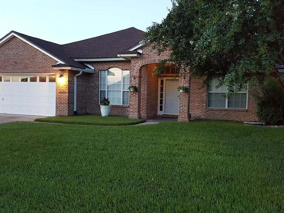 1st image of 6352 Lake Plantation Dr