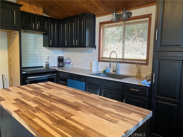 25300 Marion Ridge Dr, Idyllwild, CA 92549