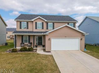 1070 Geyser Peak Rd, Normal, IL 61761