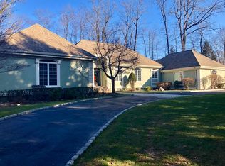 643 High Mountain Rd, Franklin Lakes, NJ 07417