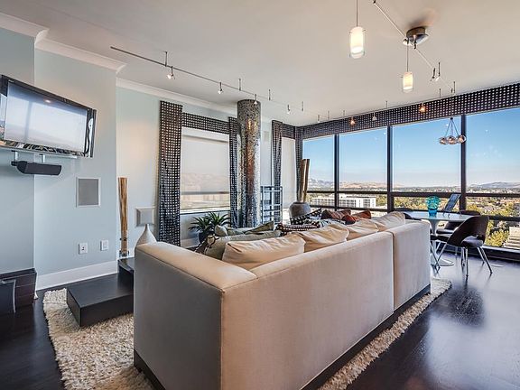 4th image of 88 E San Fernando St Unit 1504