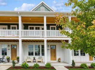 917 Harbor Dr E, Saint Joseph, MI 49085