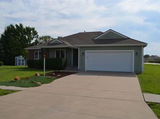 2228 SE Aspen Ct, Topeka, KS 66605