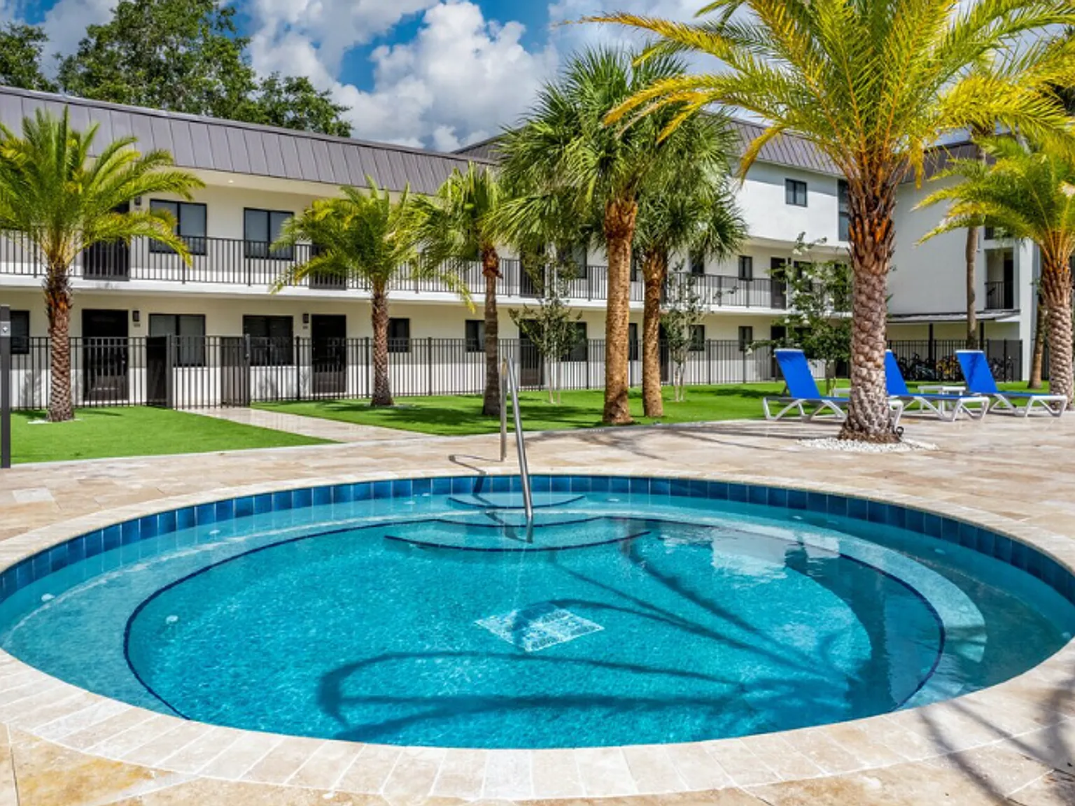 Pearl Cove Apartments — Photo 3