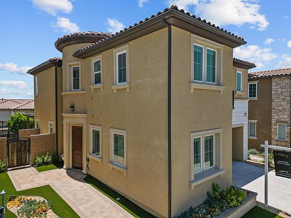 Harmony Floor Plan from Peak Collection in THE CANYONS at PORTER RANCH - Entrance on the side of home