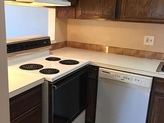 5th image of 2536 Home Acre Dr #33