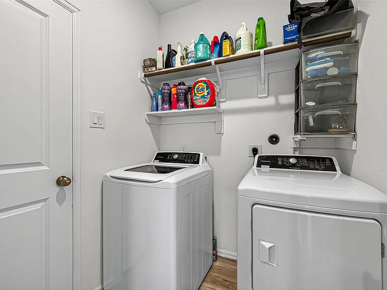 27222 Woodridge Glen Dr — Photo 36