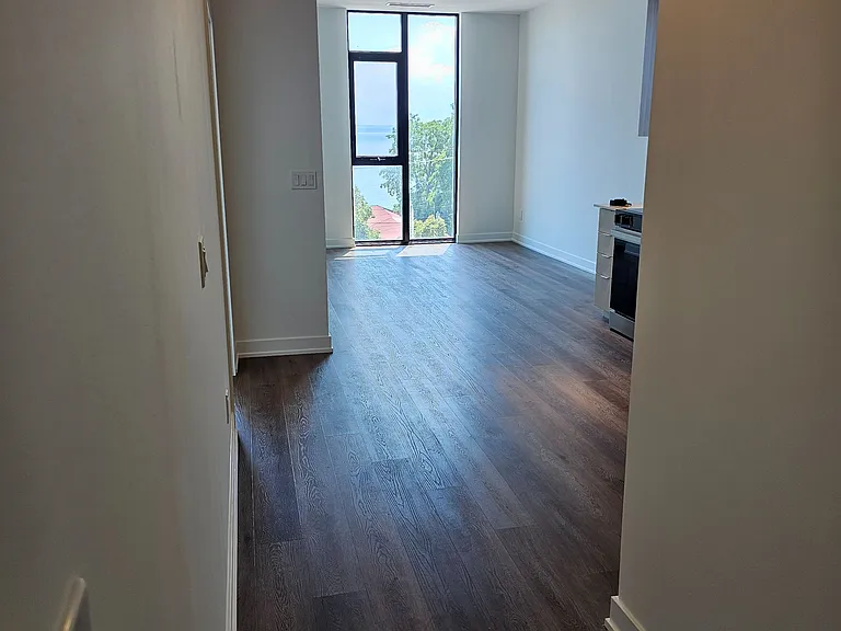2075 Lakeshore Rd #412 — Photo 10
