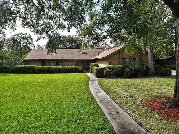 2nd image of 353 Dunster Ct