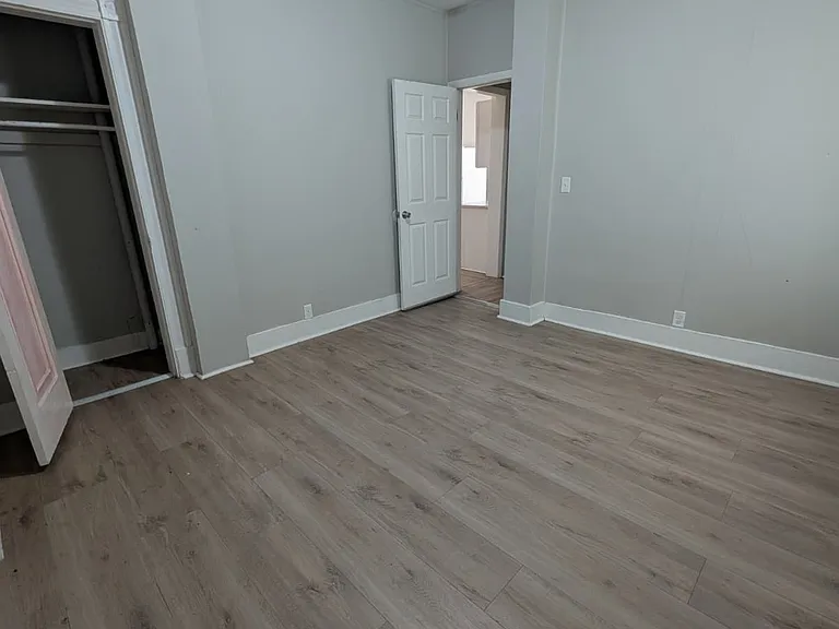 834 Congress Ave #1 — Photo 5