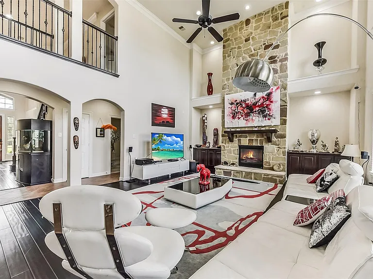 13918 Majestic Spring Ln — Photo 5