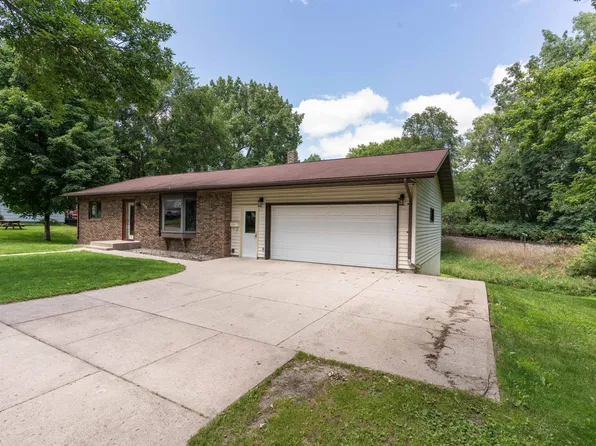 528 W 7th Ave, Fergus Falls, MN 56537