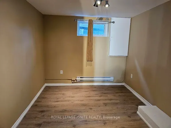 8 Mid Pines Rd #Basement, Toronto, ON M1G 2L6