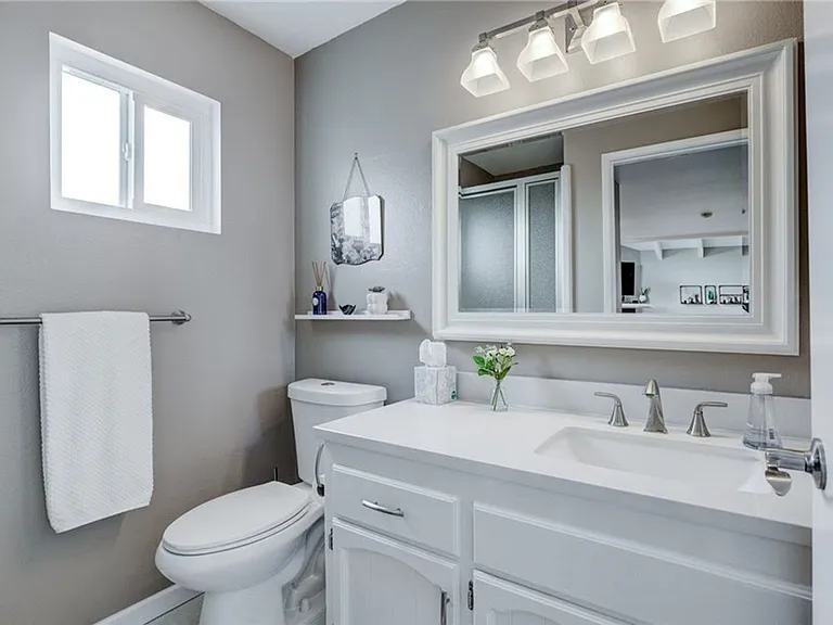 2521 Voorhees Ave #1 — Photo 18