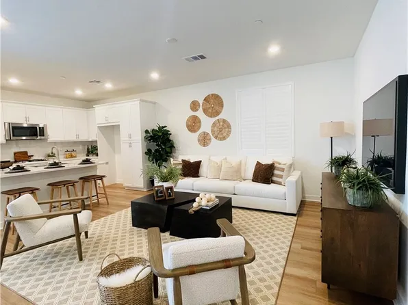 2004 Dewdrop, Upland, CA 91786
