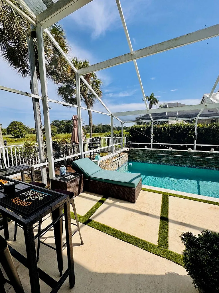 4 bed, 3.5 bath, 2643 sqft, $6,500 — Photo 2