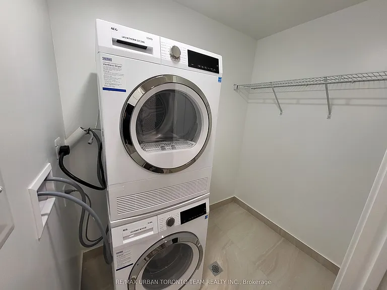 771 Yonge St #605 — Photo 13