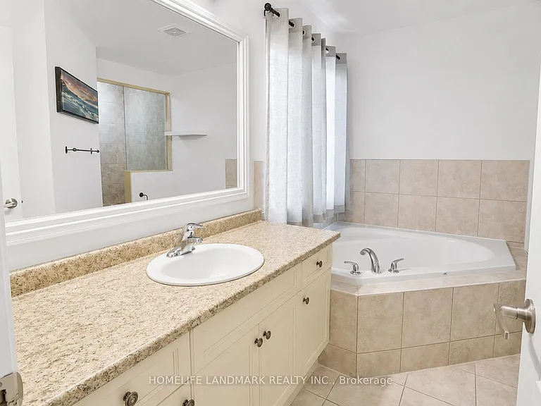 191 Robirwin St — Photo 17