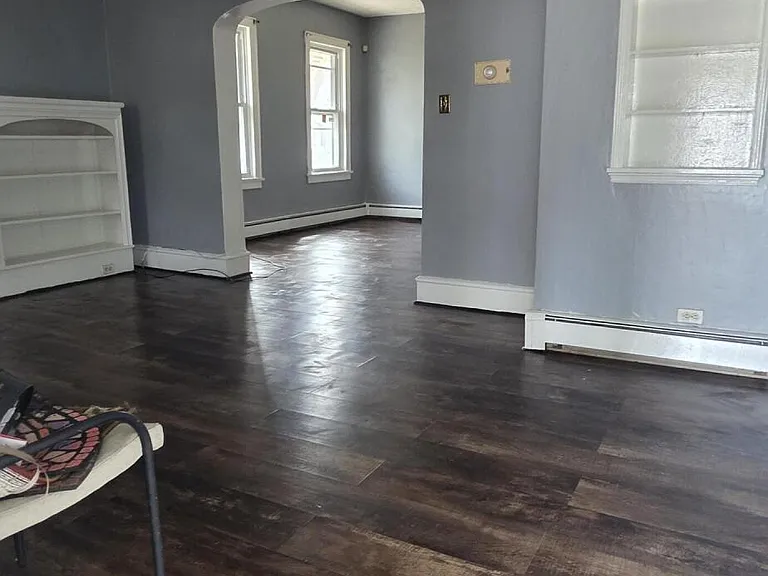 372 W Academy St — Photo 42