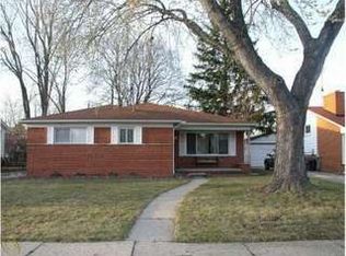 15916 George Washington Dr, Southfield, MI 48075